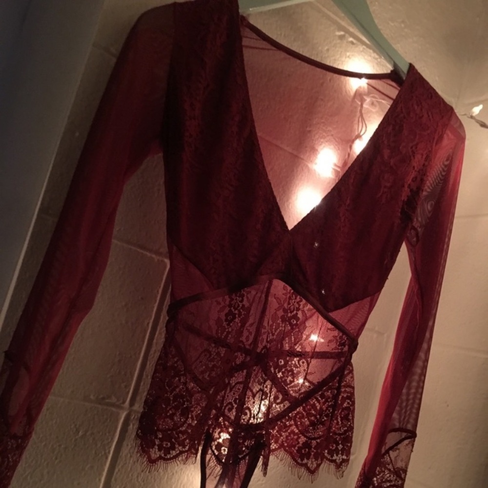 Pretty Lace Purple/Red top